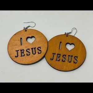 I love Jesus wood round earrings